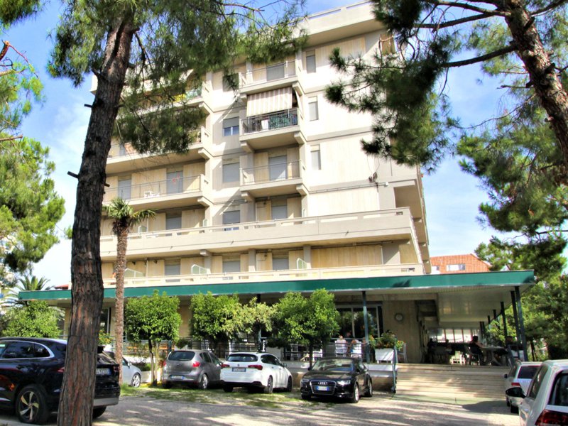 Cover-Hotel-Pineta-San-Benedetto-del Tronto