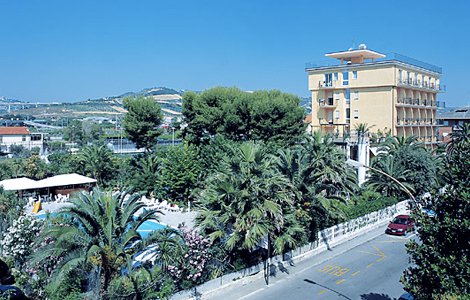 Hotel-Marconi-San-Benedetto