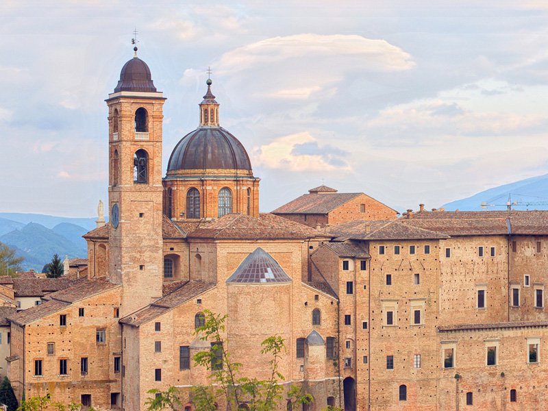 Discover all the structures in Urbino